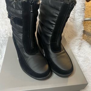 Aquatherm by Santana Canada, Wynter Black Wedge Waterproof Snow Boot, size 7M